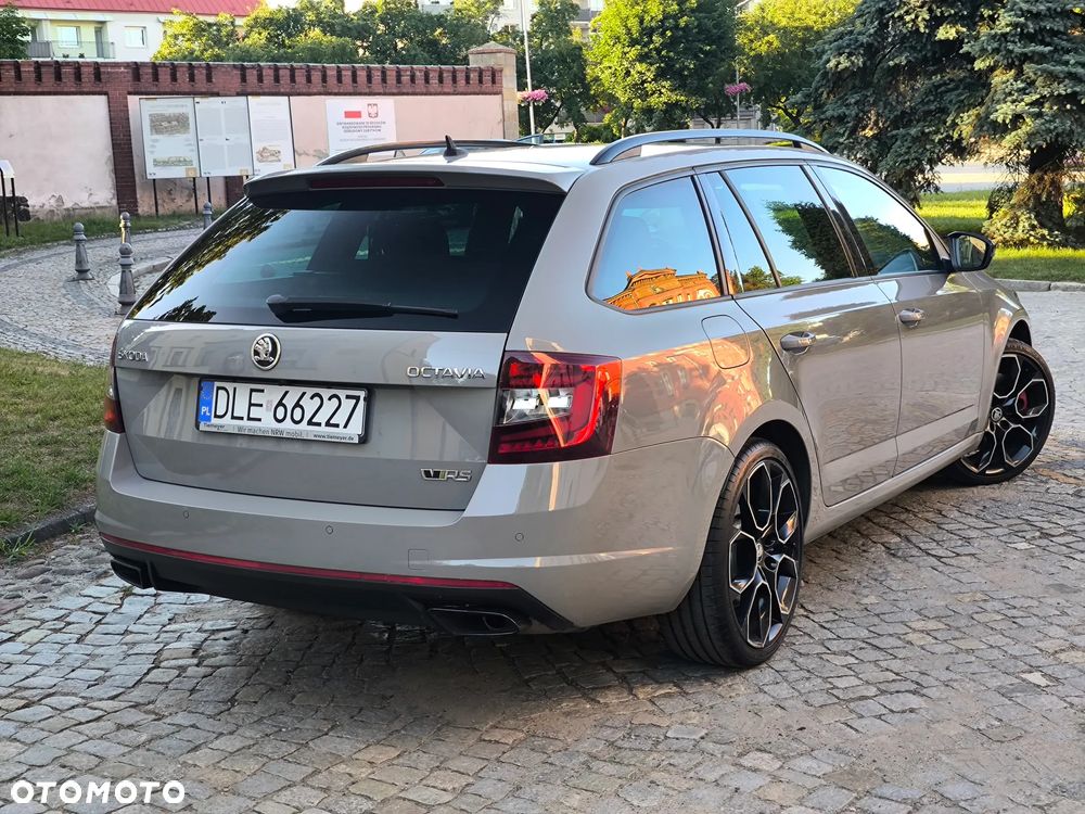 Skoda Octavia 2.0 TSI RS 245 DSG - 16