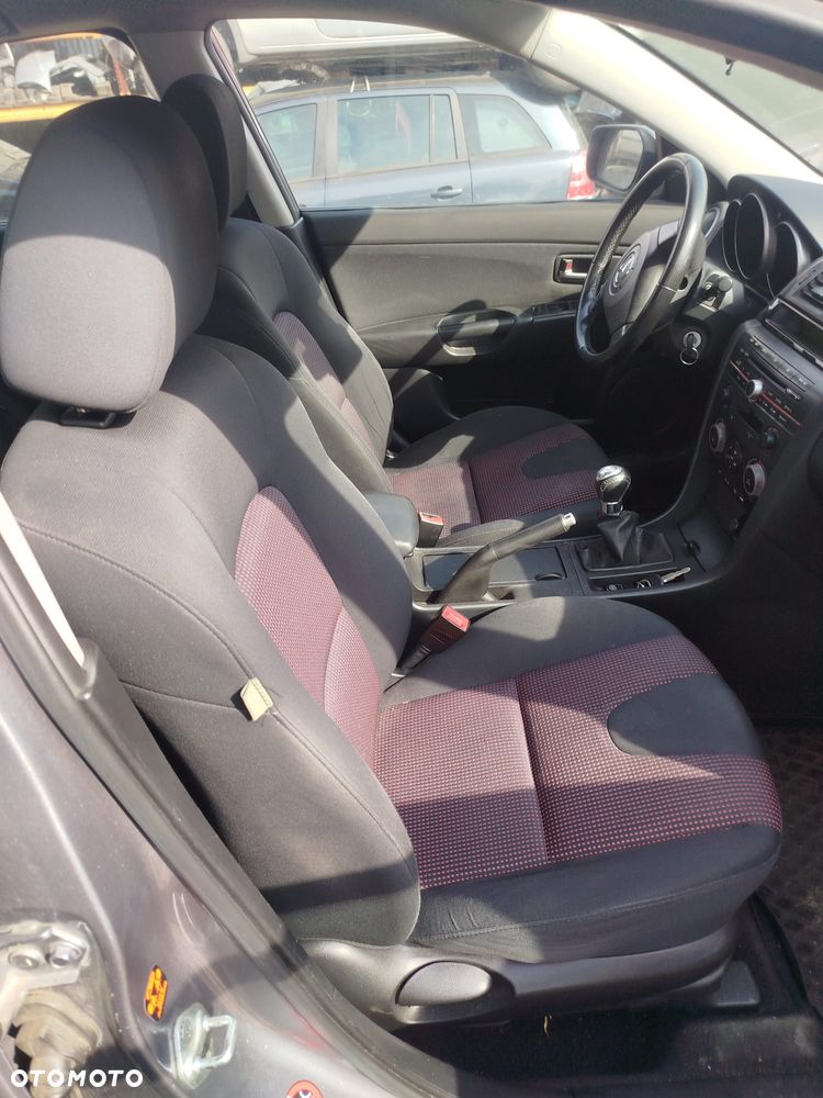 Mazda 3 na części - 6
