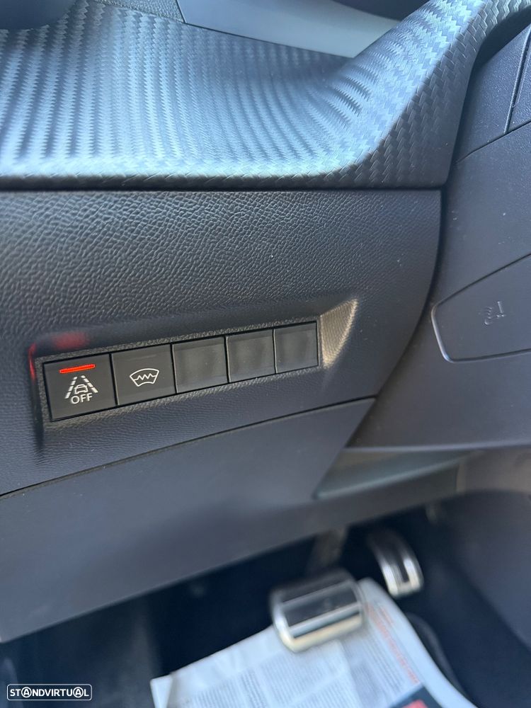 Peugeot 2008 PureTech 130 EAT8 GT Pack - 20