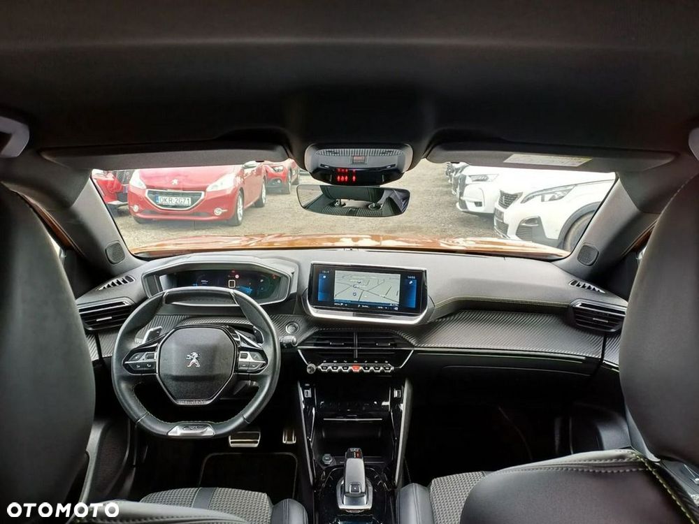 Peugeot 2008 PureTech 130 EAT8 GT Pack - 28