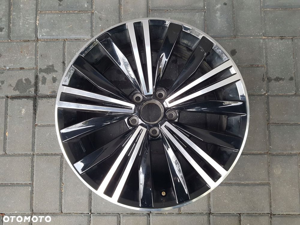 vw tiguan 16^ felga aluminiowa 18 cali 5na601025a - 1