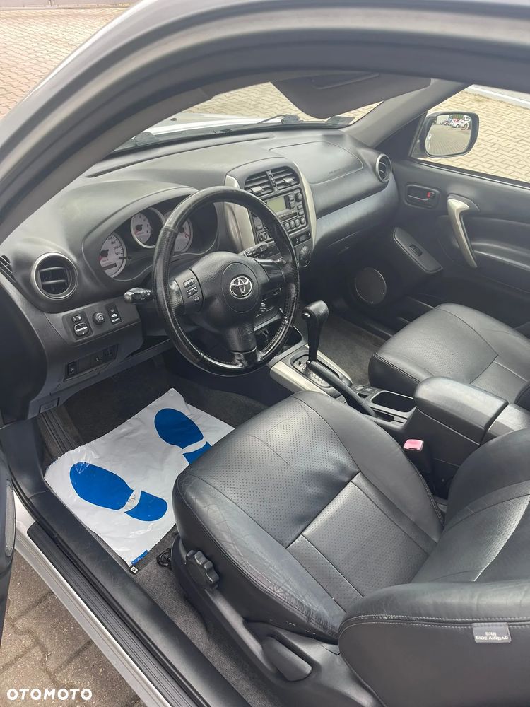 Toyota RAV4 2.0 VVT-i Prestige - 4
