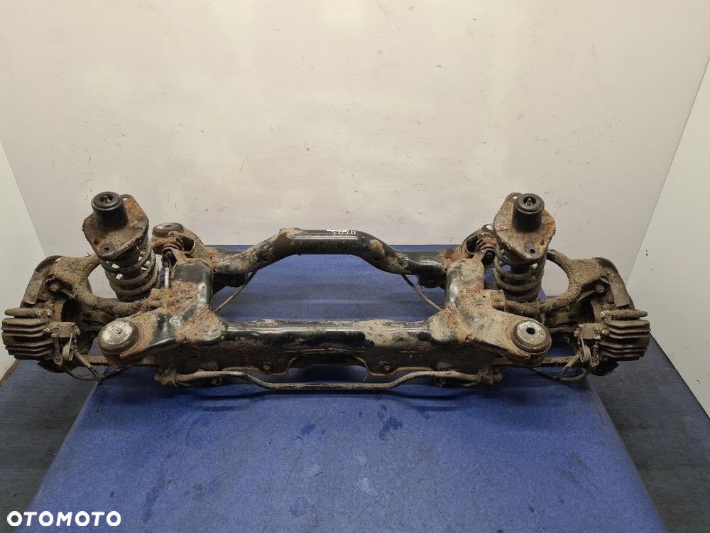 VOLKSWAGEN PASSAT B5 FL 4MOTION 4X4 VARIANT BELKA ZAWIESZENIA TYŁ - 1