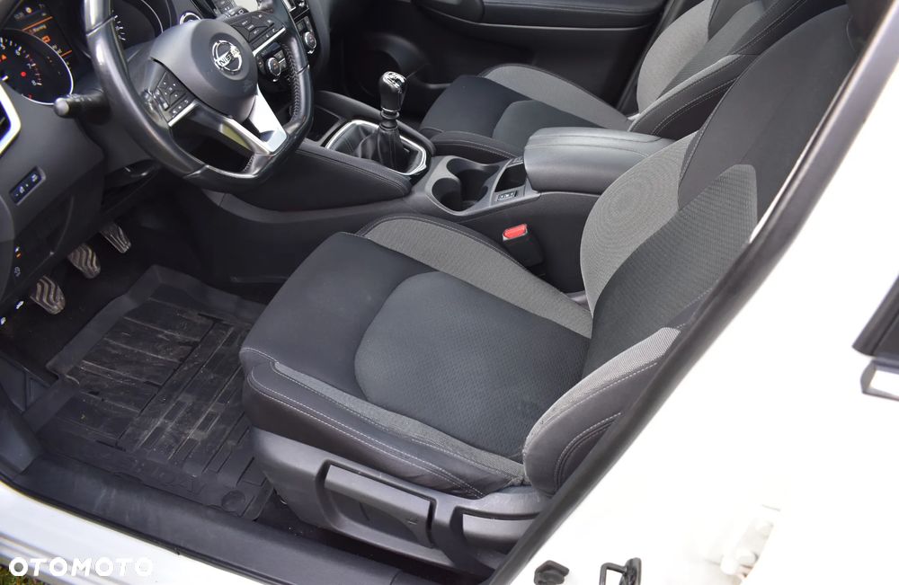 Nissan Qashqai 1.3 DIG-T N-Style - 17