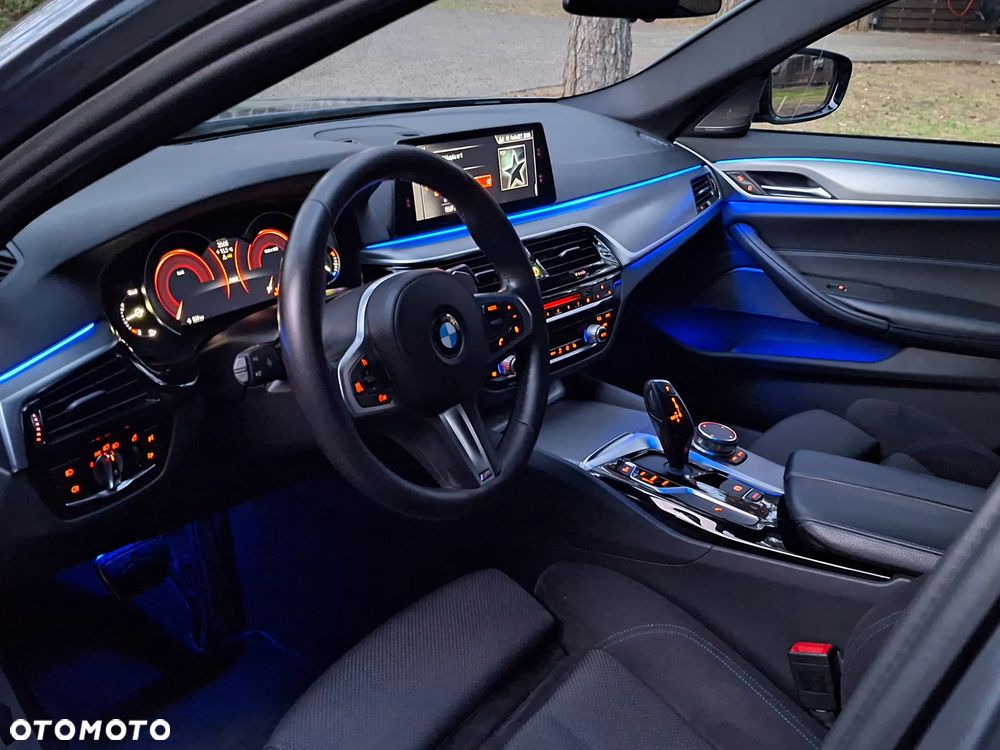 BMW Seria 5 520d xDrive M Sport sport - 14