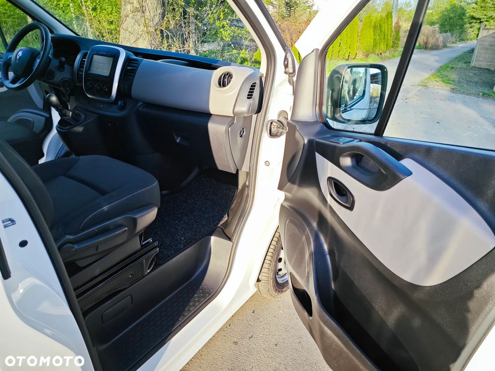 Renault TRAFIC 2018r, 1.6 95KM, L1H1 Duży Serwis, nowy rozrząd, nawigacja, super stan ,doinwestowany, Klima - 13