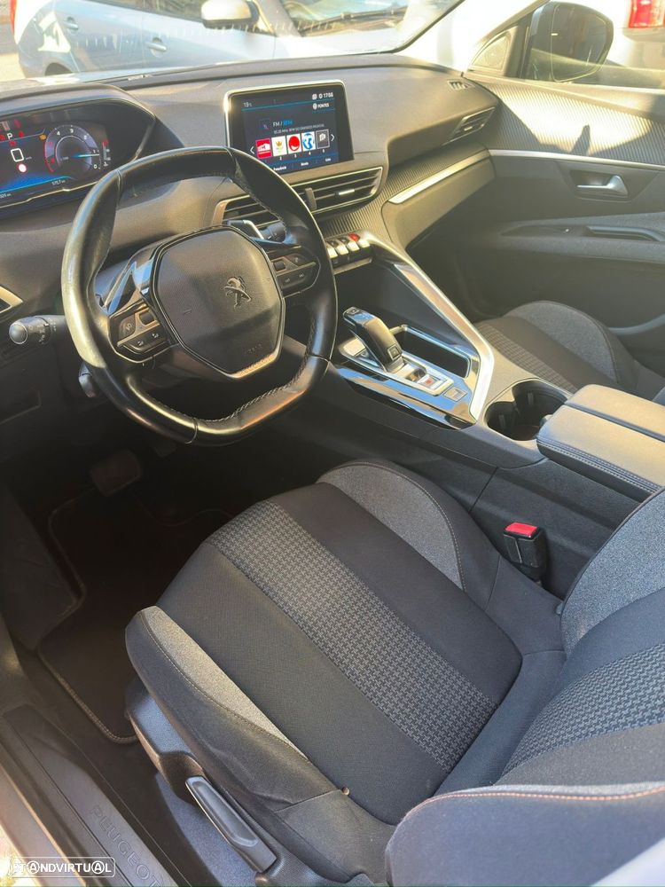 Peugeot 3008 1.5 BlueHDi Allure EAT8 - 8