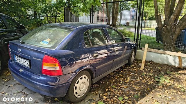 Opel Astra 1.4 111 - 5