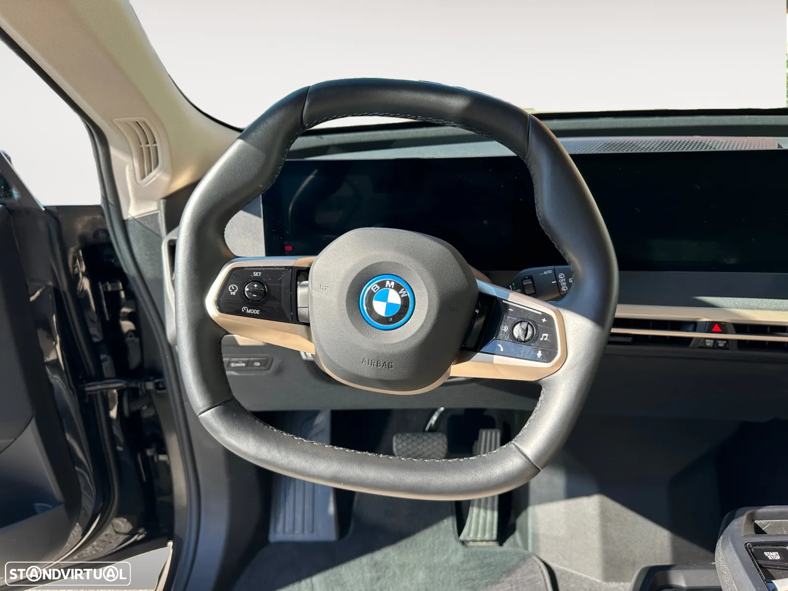 BMW iX xDrive 40 - 13