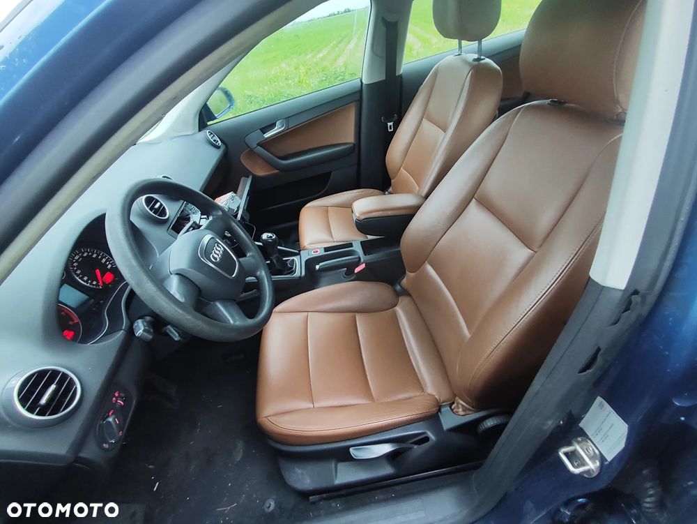 Audi A3 Sportback 1.8 TFSI Attraction - 13