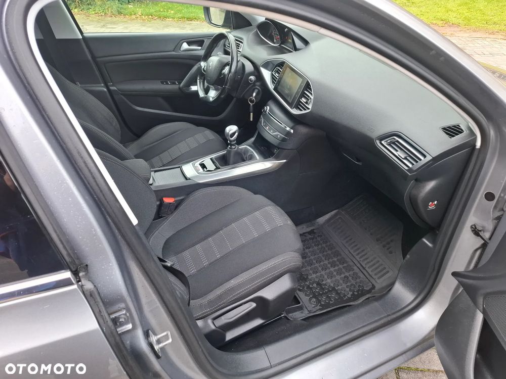 Peugeot 308 SW PureTech 130 GPF Stop & Start Active Business-Paket - 20