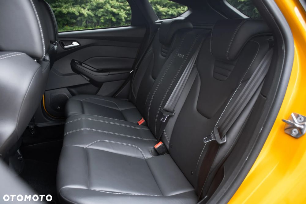Ford Focus 2.0 EcoBoost ST mit Leder-Exclusiv-Paket - 38