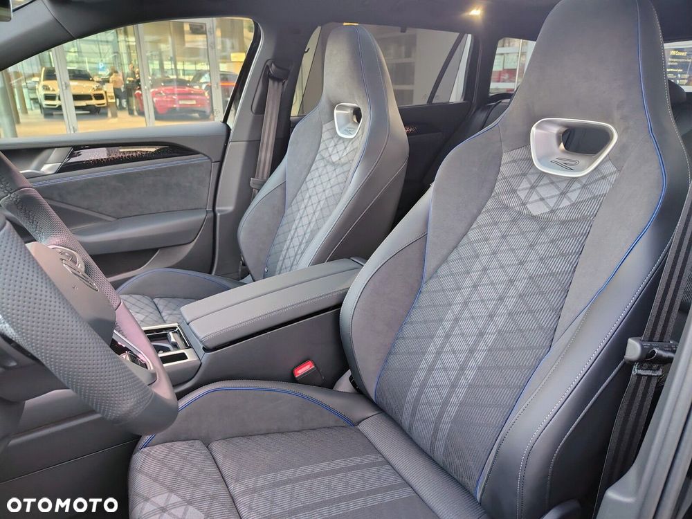 Volkswagen Passat - 13