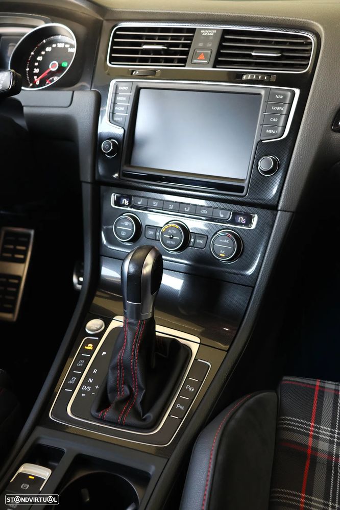 VW Golf 2.0 TSi GTi DSG Performance - 5