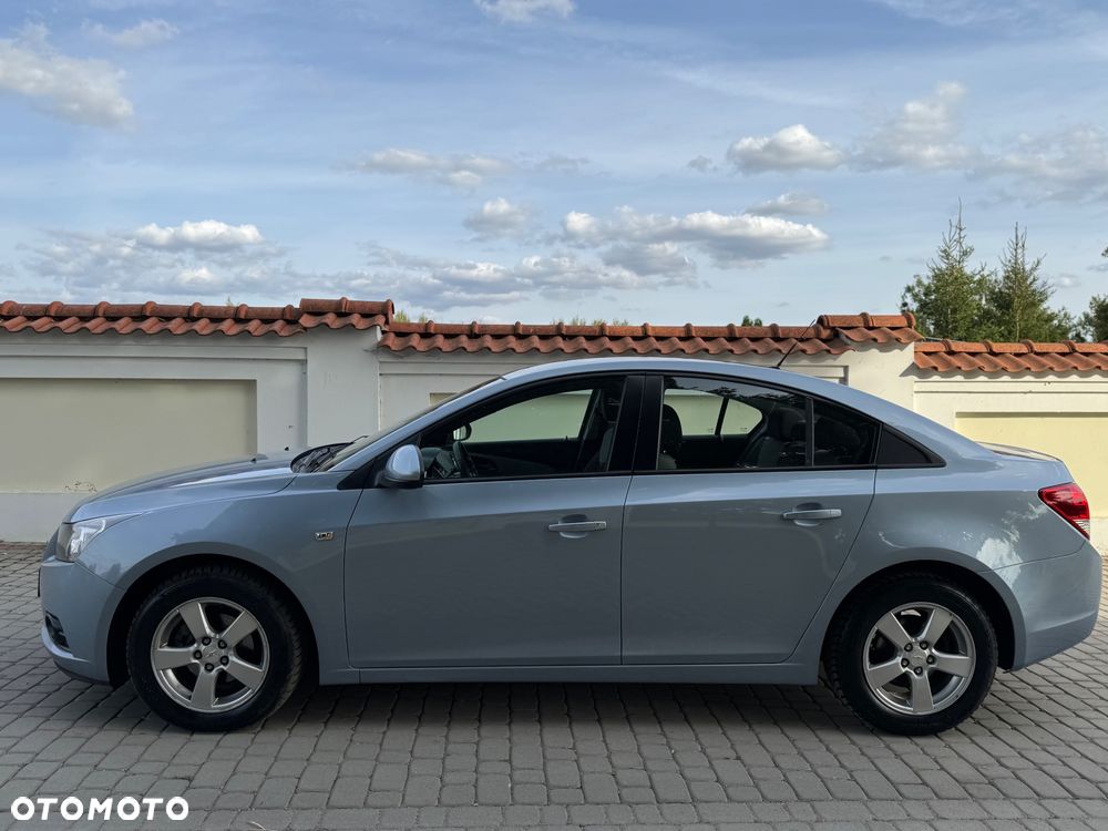 Chevrolet Cruze - 17