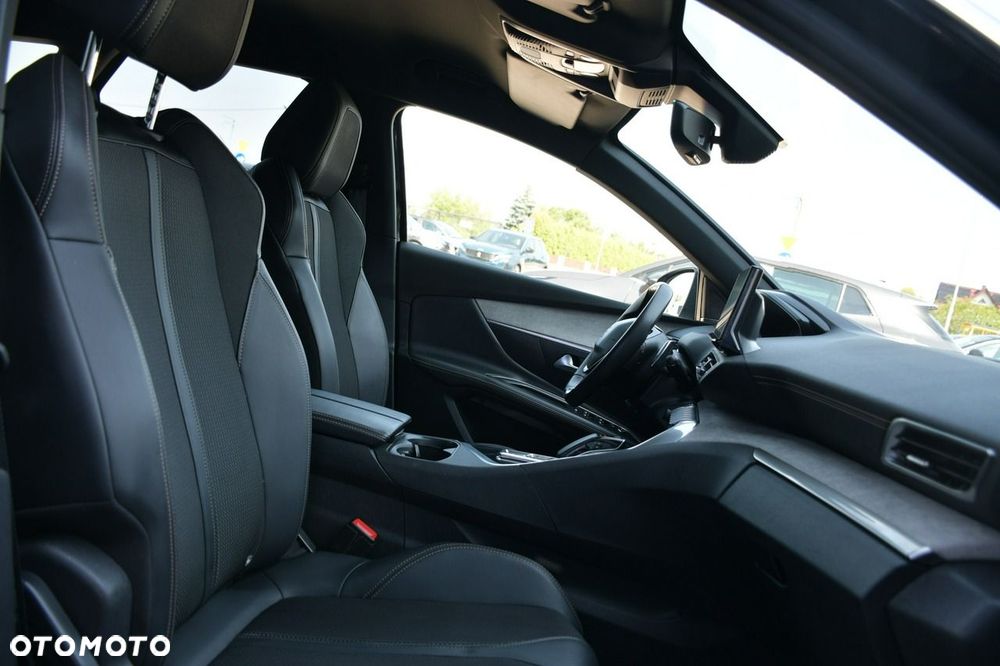 Peugeot 3008 1.6 PureTech HYbrid GT Line S&S EAT8 - 21