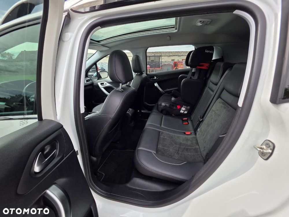 Peugeot 2008 - 18