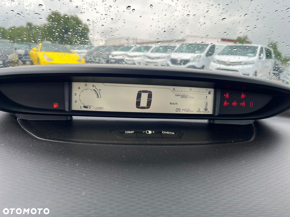Citroën C4 1.6 16V Exclusive - 9