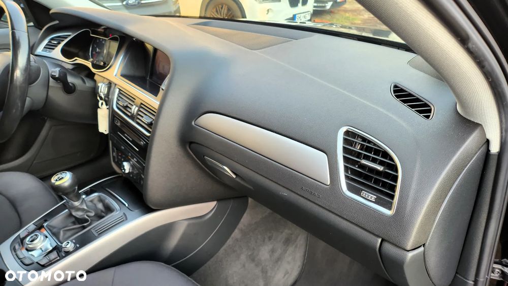 Audi A4 Limousine - 15