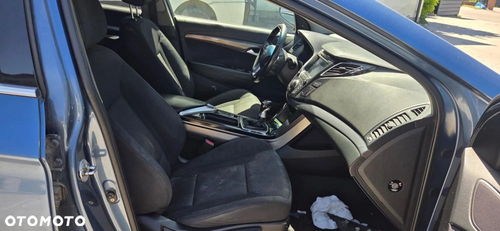 HYUNDAI I40 YU6 kombi błotnik prawy tył - 8