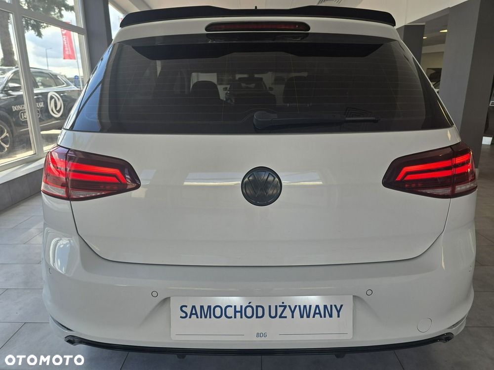 Volkswagen Golf - 5