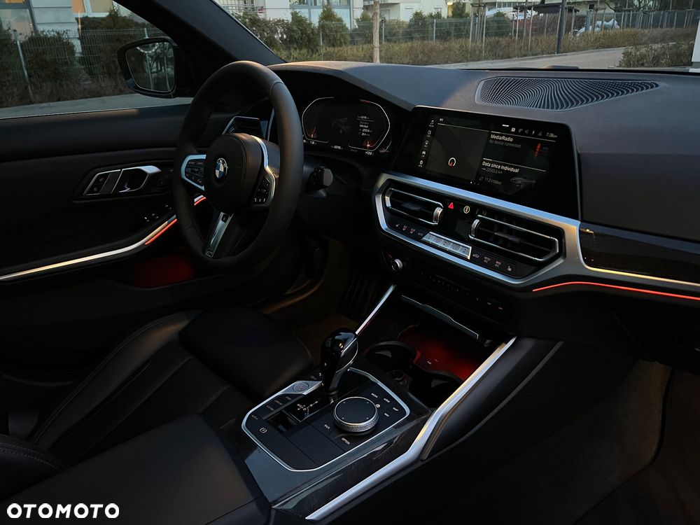 BMW Seria 3 330i M Sport - 19