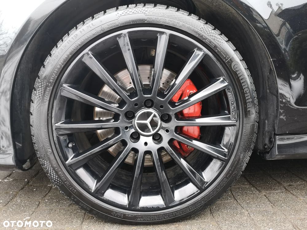 Mercedes-Benz CLS - 32