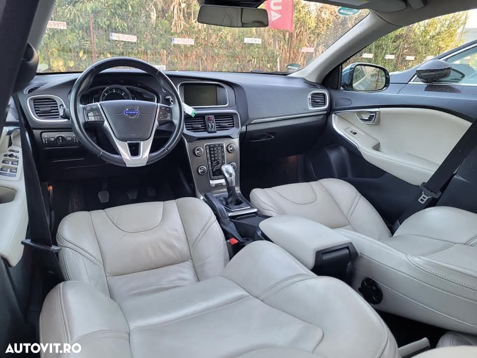 Volvo V40 D2 ECO Momentum - 9
