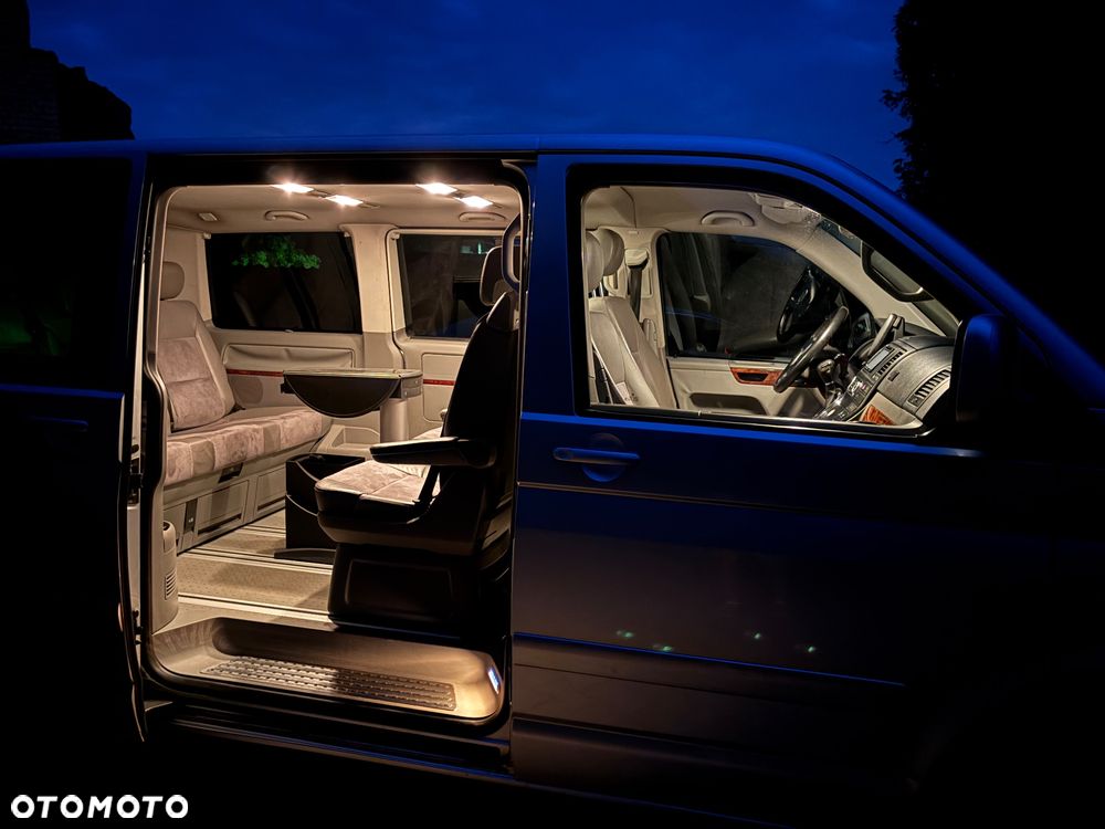 Volkswagen Multivan - 39