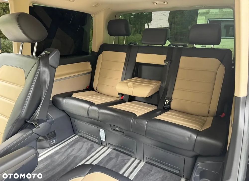 Volkswagen Multivan - 16