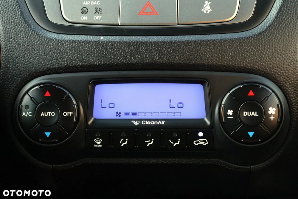 Hyundai ix35 1.6 2WD Fifa World Cup Edition - 26