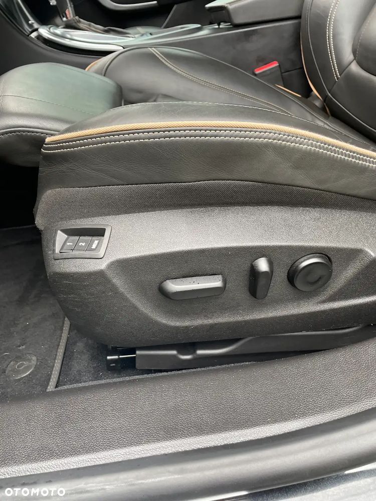 Opel Insignia - 12