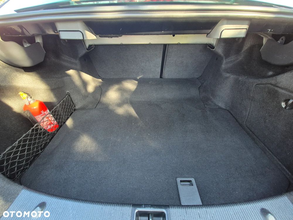 Mercedes-Benz Klasa C 180 (BlueEFFICIENCY) Avantgarde - 15