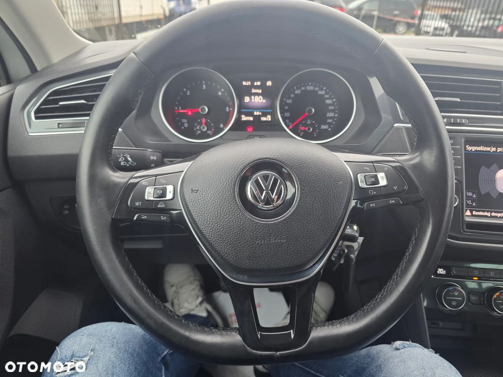 Volkswagen Tiguan - 18