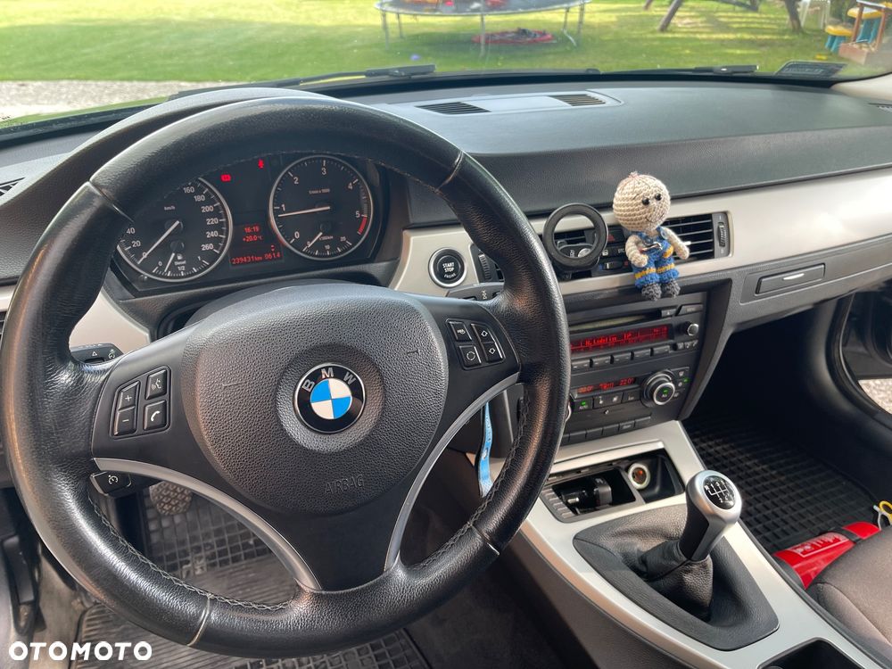 BMW Seria 3 320d - 8