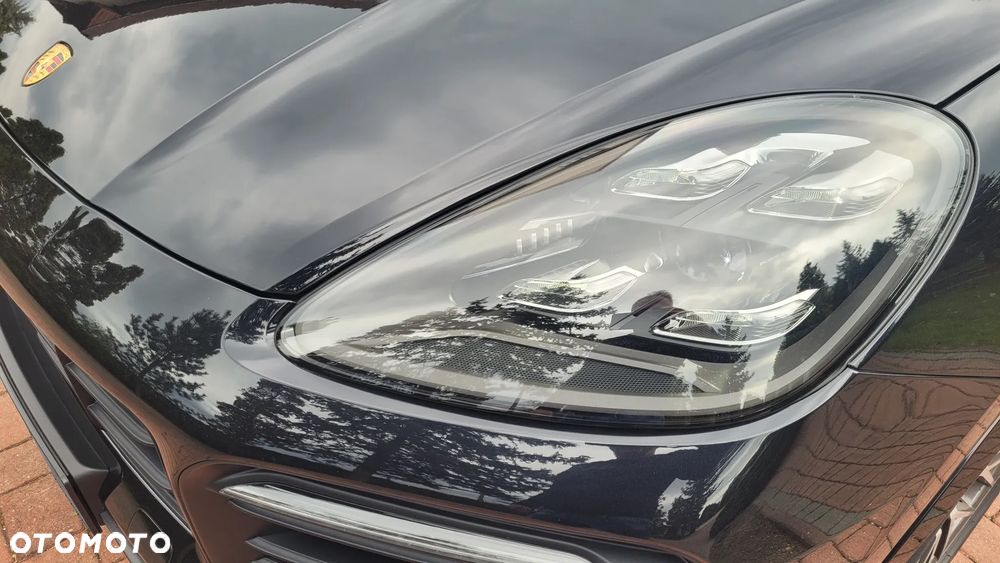 Porsche Cayenne Standard - 24
