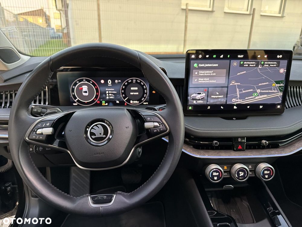 Skoda Superb 2.0 TDI SCR 4x4 L&K DSG - 12