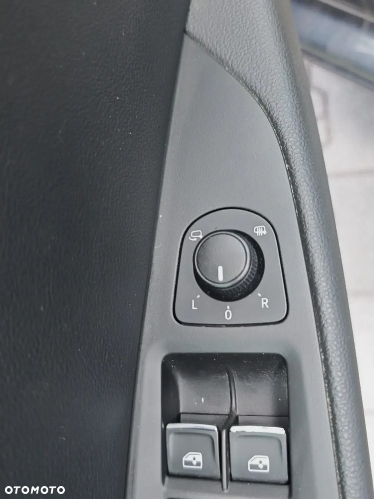 Seat Leon 2.0 TDI FR Black S&S DSG - 36