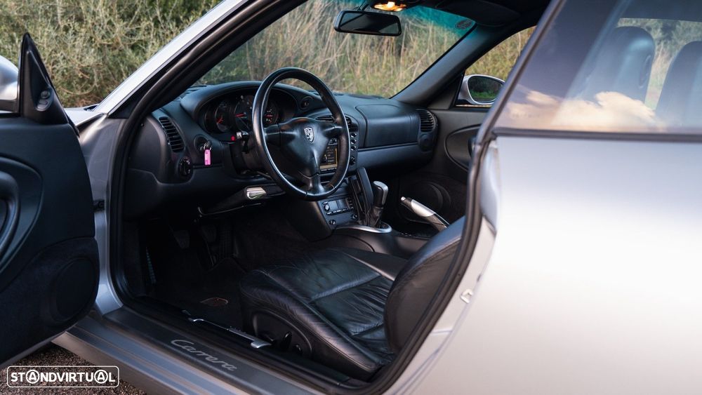 Porsche 911 (996) Carrera 4 Coupé - 5