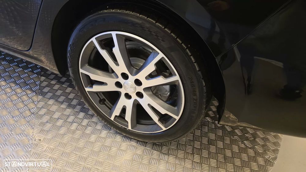 Peugeot 508 SW 1.6 e-HDi Allure 2-Tronic J18 - 28