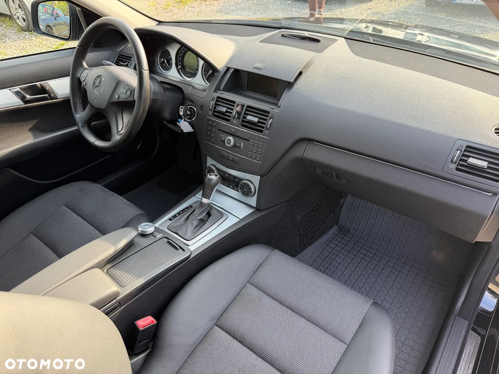 Mercedes-Benz Klasa C 180 Kompressor Automatik Avantgarde - 39