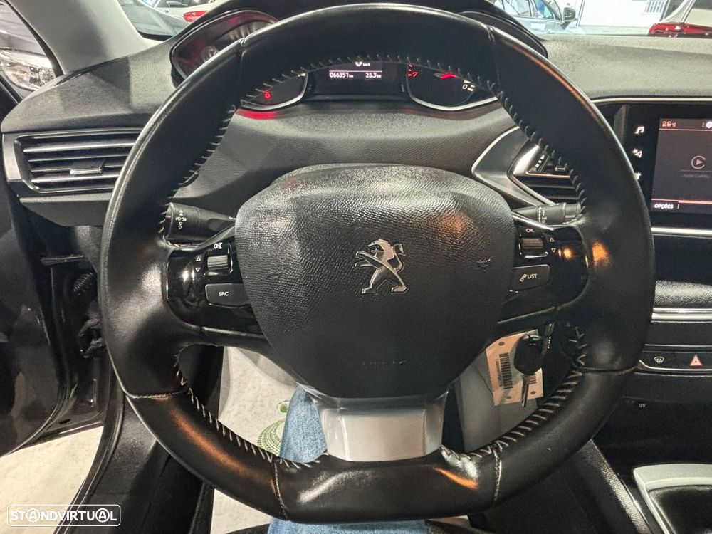 Peugeot 308 1.2 PureTech Business Line - 23