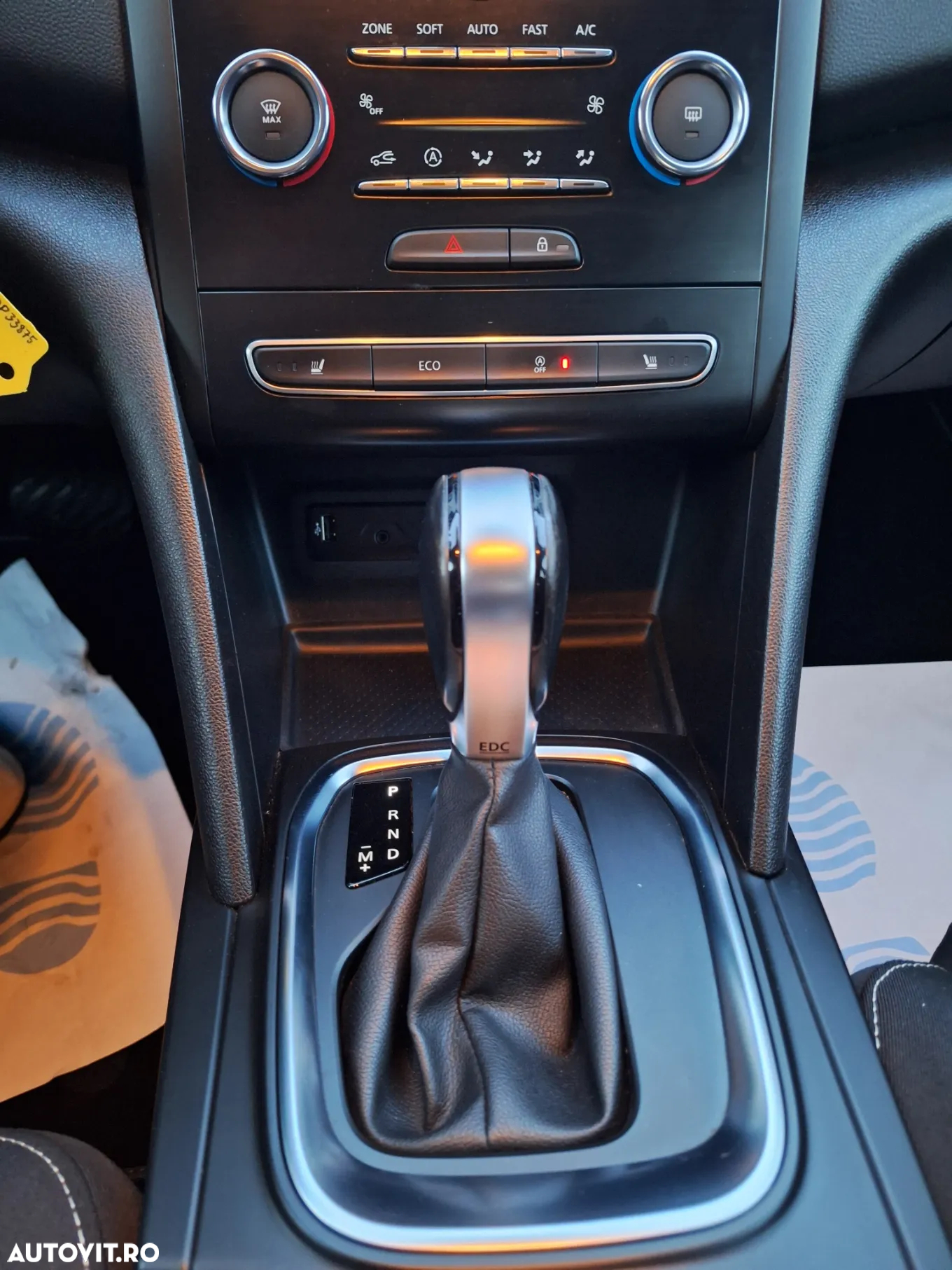 Renault Megane Blue dCi 115 EDC Equilibre - 6