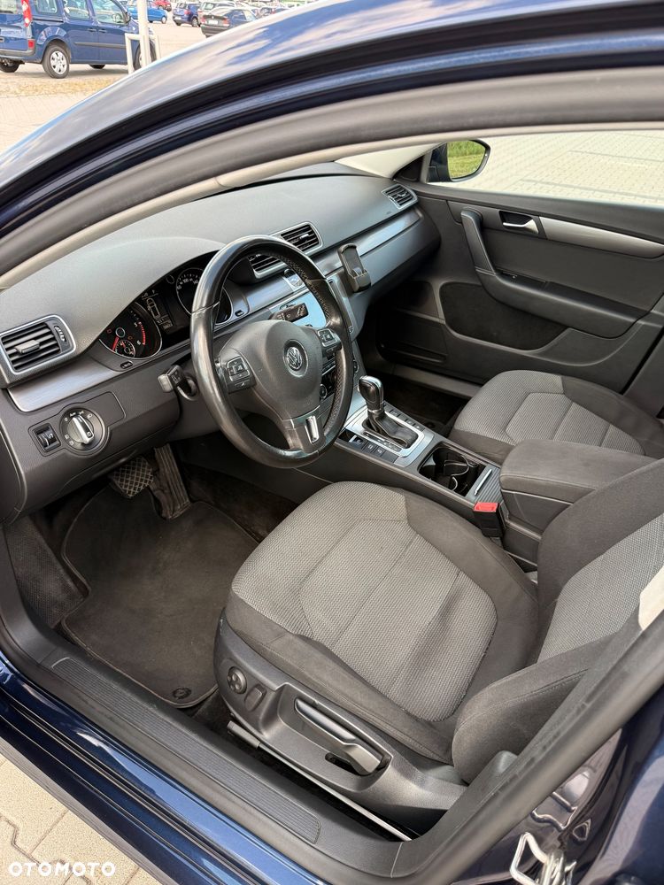 Volkswagen Passat 2.0 TDI Highline DSG - 19