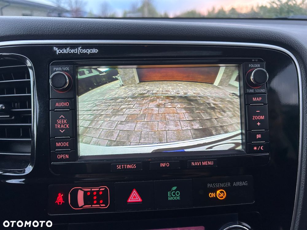 Mitsubishi Outlander 2.2 DI-D 4WD Diamant Edition - 22