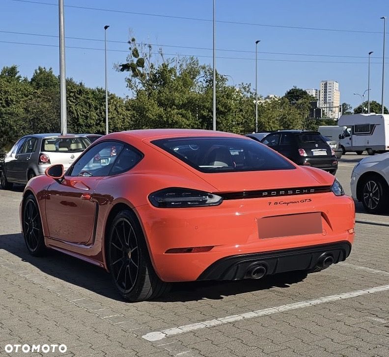 Porsche 718 Cayman - 11
