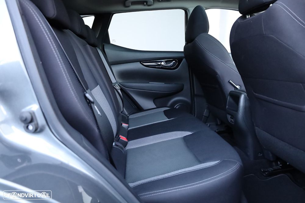 Nissan Qashqai 1.5 dCi N-Connecta J18 - 51