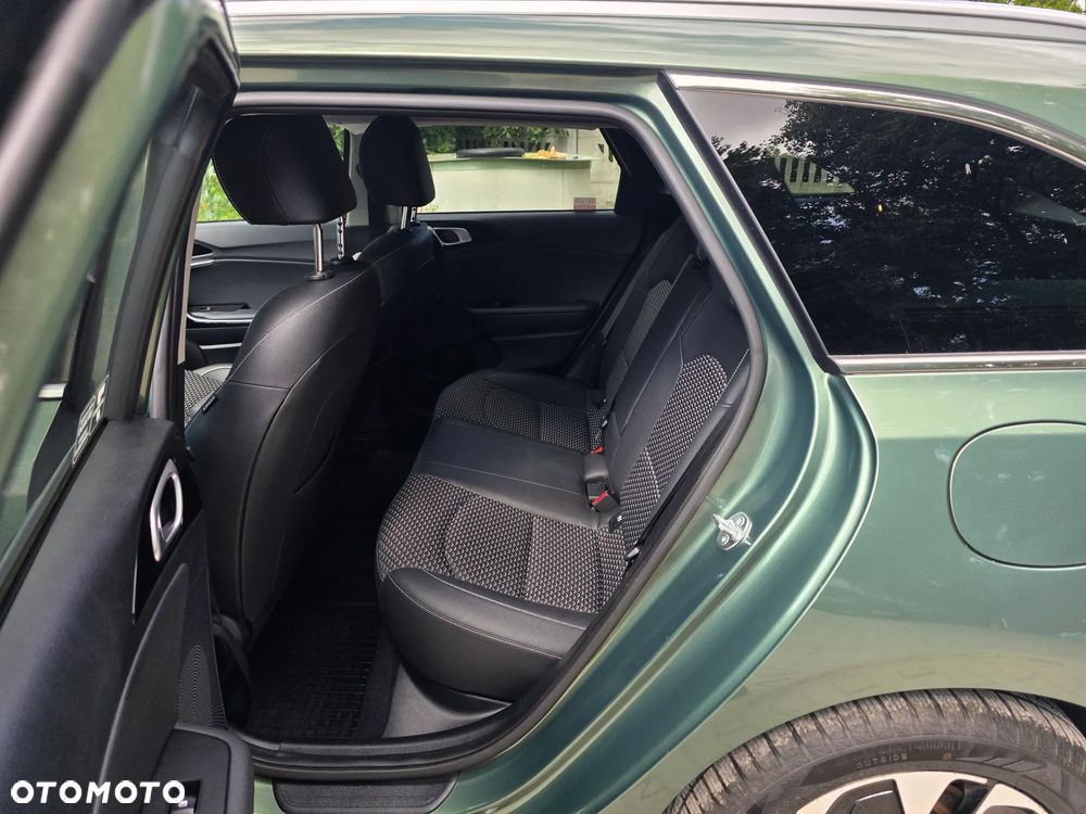 Kia Ceed 1.5 T-GDI M - 12