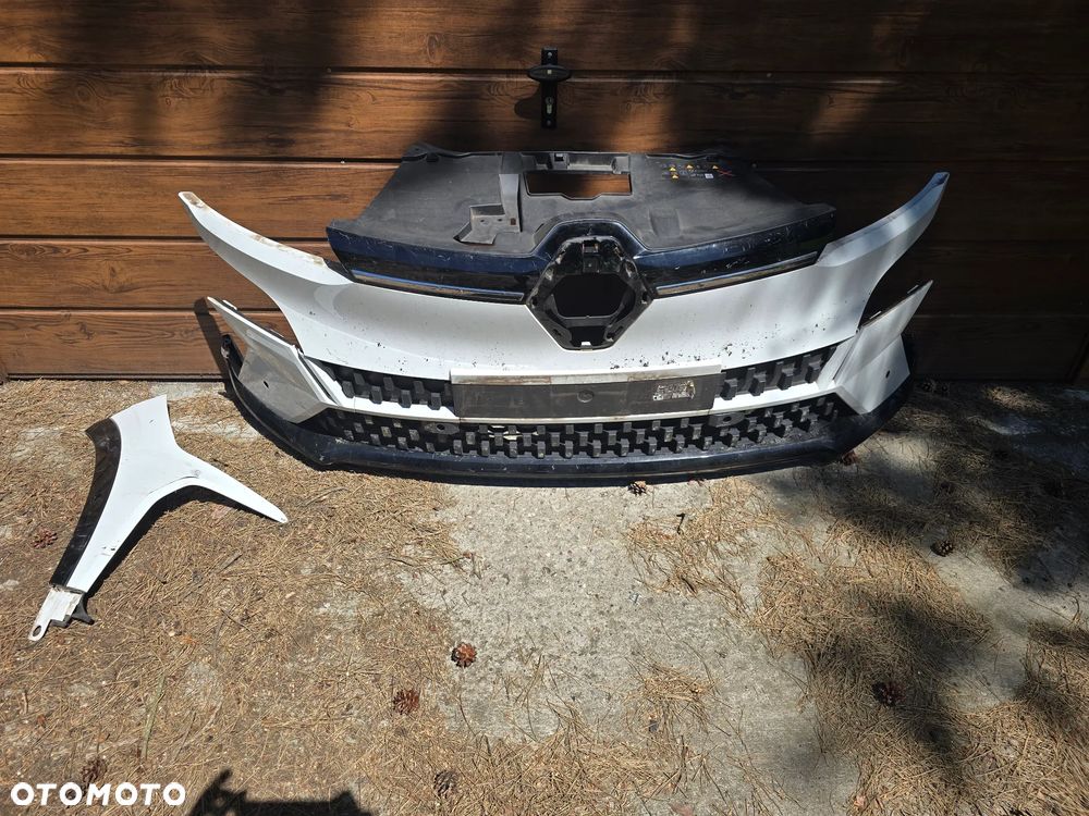 Renault megane V e tech zderzak przód ładny oryginał - 1