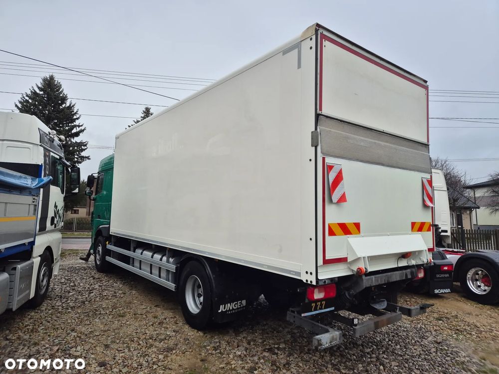 DAF XF ORYGINALNY PRZEBIEG z Niemiec / TANDEM ZESTAW PRZEJAZDOWY Z WINDĄ - 27